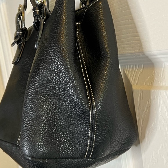 Tignanello Black Pebbled Leather Satchel/shoulder bag in good used condition. - Picture 10 of 10